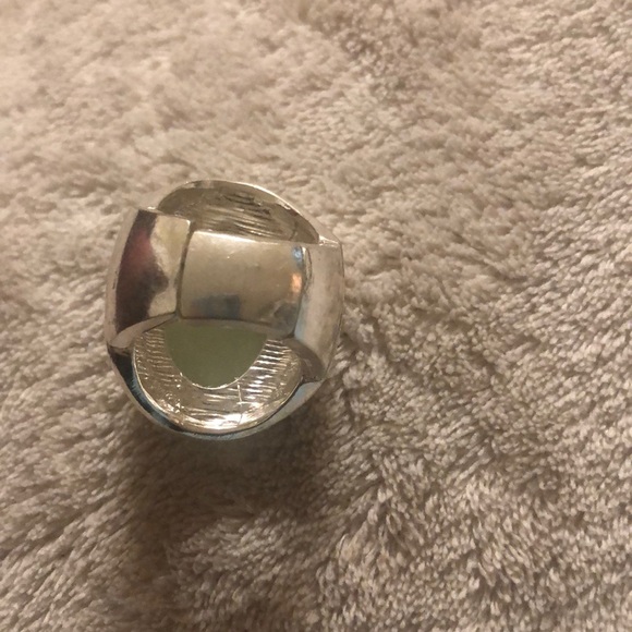 🌸2/$30🌸Big crystal ring - Picture 3 of 5